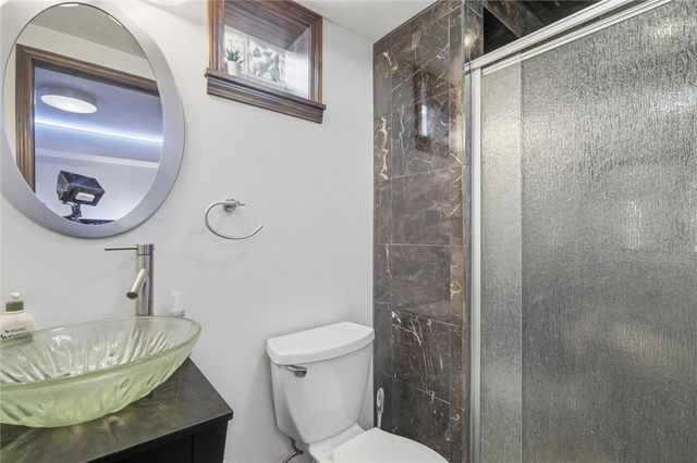 627 Greenlee Rd, Whitehall, PA 15227