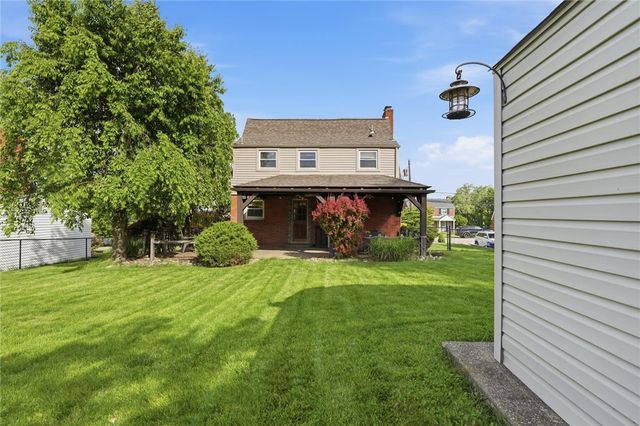 627 Greenlee Rd, Whitehall, PA 15227