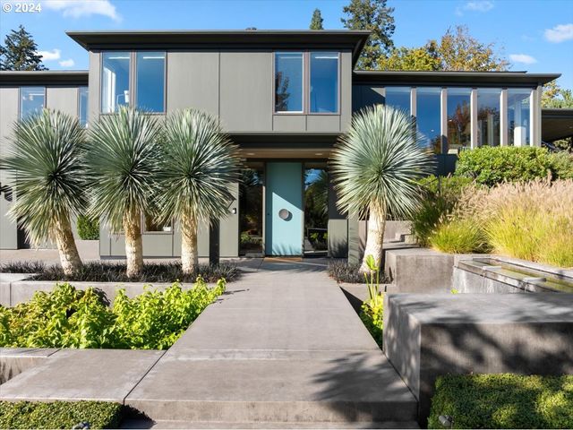 1933 HIGHLANDS Loop, Lake Oswego, OR 97034