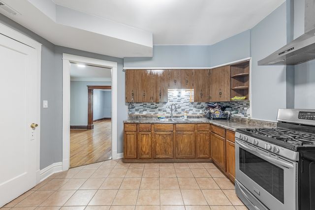 7629 S Green Street, Chicago, IL 60620