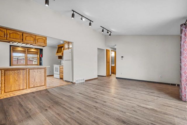 1241 BRIARWOOD DRIVE, Menasha, WI 54952