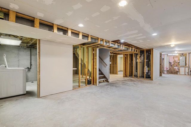 1241 BRIARWOOD DRIVE, Menasha, WI 54952