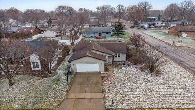 1241 BRIARWOOD DRIVE, Menasha, WI 54952