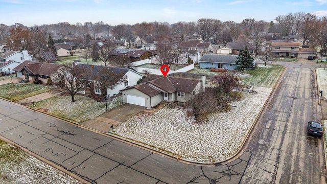1241 BRIARWOOD DRIVE, Menasha, WI 54952
