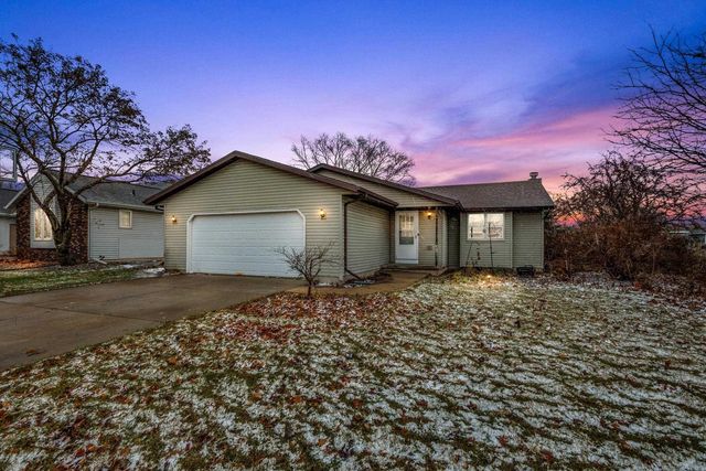 1241 BRIARWOOD DRIVE, Menasha, WI 54952