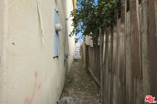 2650 E Dominguez Street, Long Beach, CA 90810