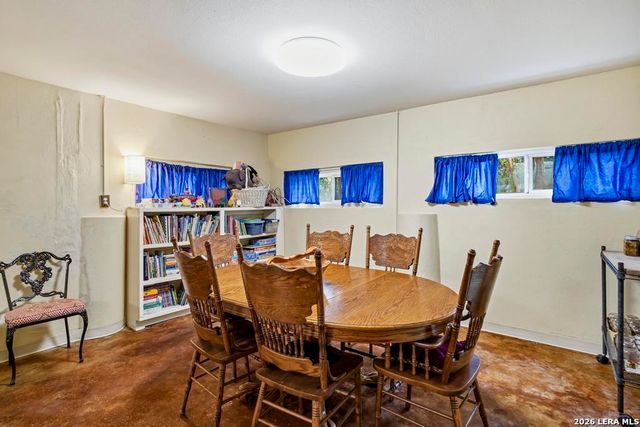 231 Oakleaf Dr, San Antonio, TX 78209