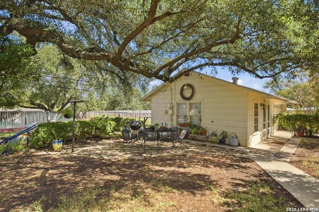 231 Oakleaf Dr, San Antonio, TX 78209