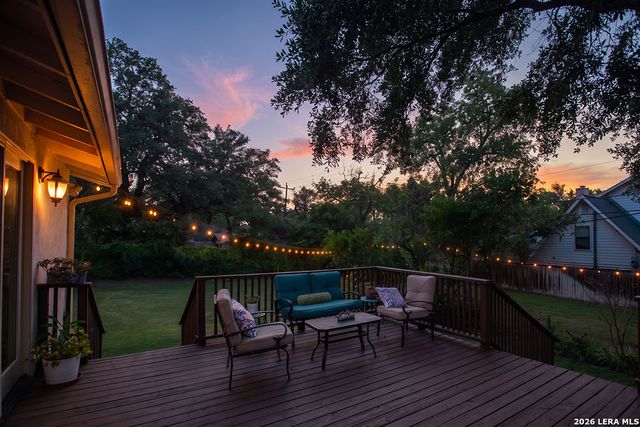 231 Oakleaf Dr, San Antonio, TX 78209
