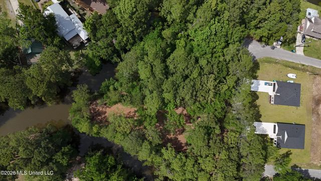 Honduras Drive, Gautier, MS 39553