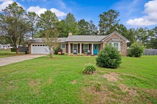 202 Chapelwood Dr, Dothan, AL 36305