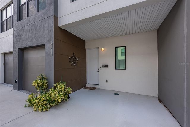 8713 PALM RANCHES PLACE, Tampa, FL 33614