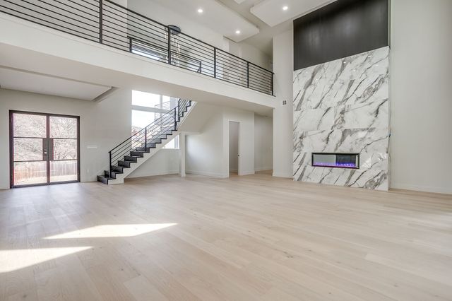 6301 Tiffany Oaks Lane, Arlington, TX 76016