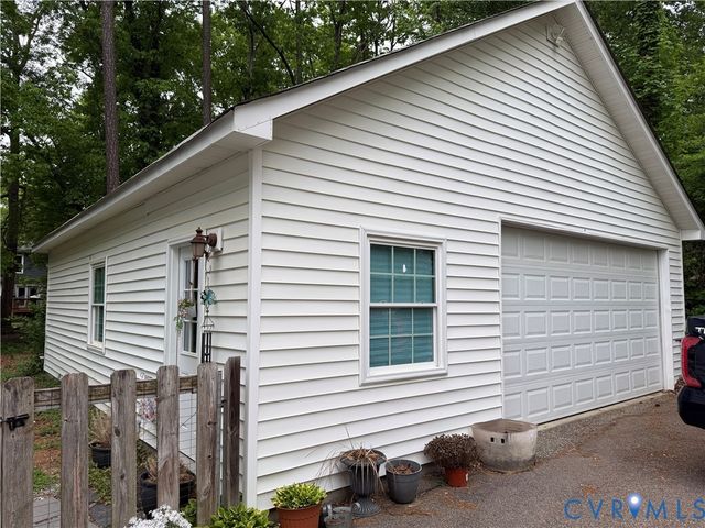 11104 Quail Roost Ct, Glen Allen, VA 23059