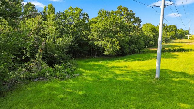 610 County Road 2040, Klondike, TX 75448