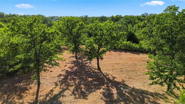 610 County Road 2040, Klondike, TX 75448