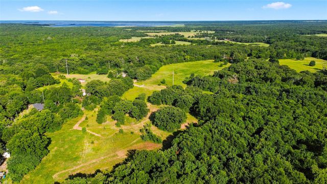 610 County Road 2040, Klondike, TX 75448