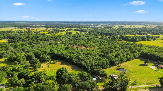 610 County Road 2040, Klondike, TX 75448