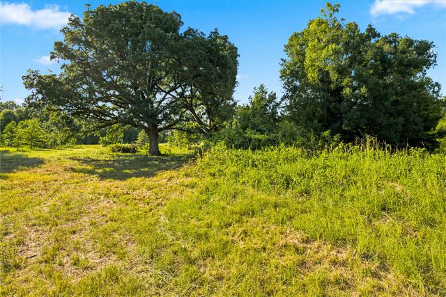 610 County Road 2040, Klondike, TX 75448