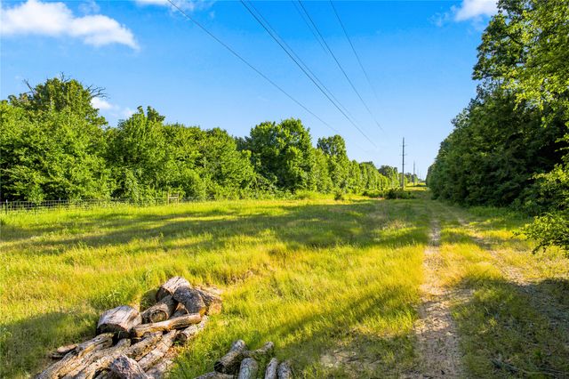610 County Road 2040, Klondike, TX 75448