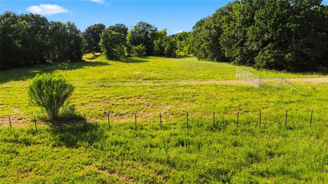 610 County Road 2040, Klondike, TX 75448