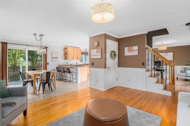 16 Taylor Lane, Warwick, RI 02886