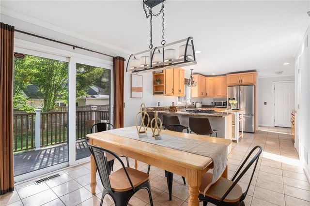 16 Taylor Lane, Warwick, RI 02886