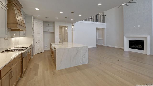31 Enia Circle, San Antonio, TX 78257
