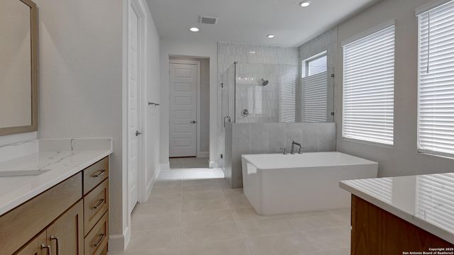 31 Enia Circle, San Antonio, TX 78257