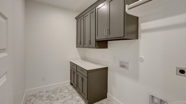 31 Enia Circle, San Antonio, TX 78257