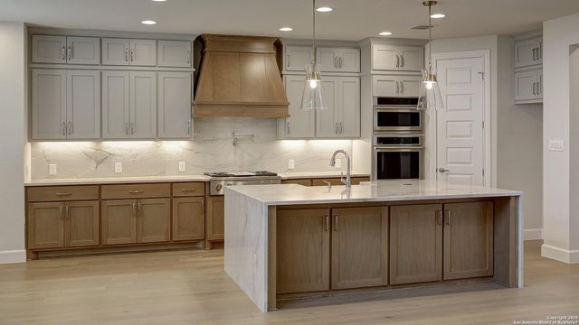 31 Enia Circle, San Antonio, TX 78257
