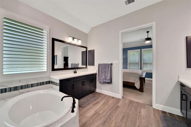 613 Blue Mockingbird Court, Magnolia, TX 77354