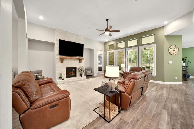 613 Blue Mockingbird Court, Magnolia, TX 77354