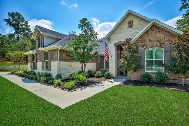 613 Blue Mockingbird Court, Magnolia, TX 77354