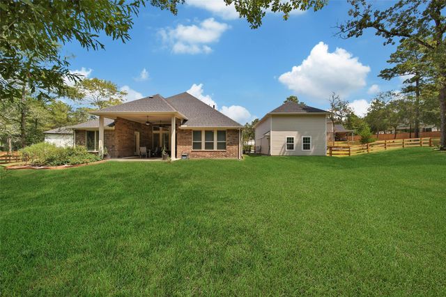 613 Blue Mockingbird Court, Magnolia, TX 77354