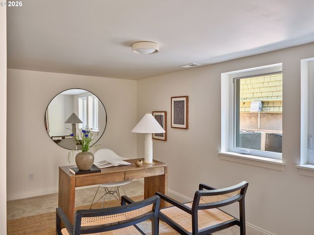 4006 Ne FLANDERS St, Portland, OR 97232