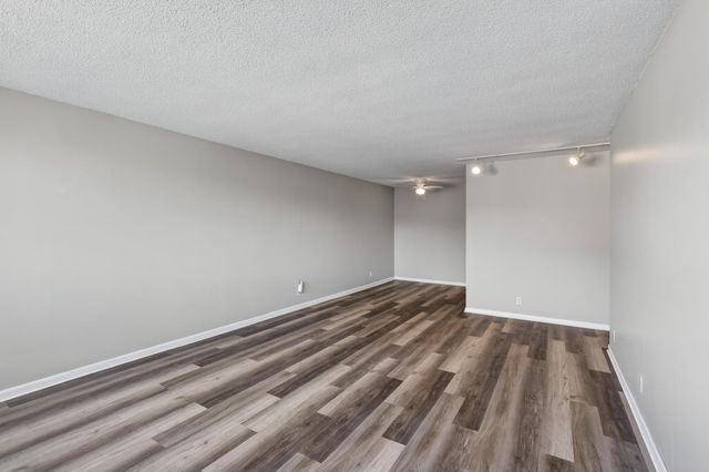 2500 Blaisdell Avenue 206, Minneapolis, MN 55404