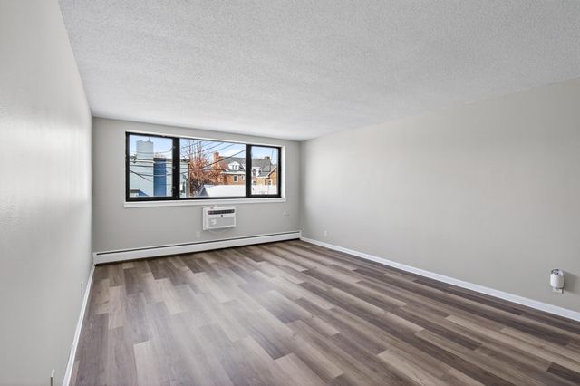 2500 Blaisdell Avenue 206, Minneapolis, MN 55404