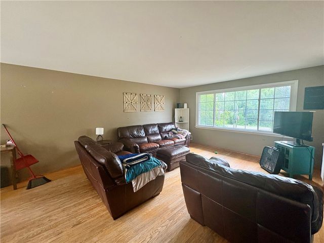 776 Lake Road, Ontario, NY 14519