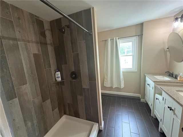 776 Lake Road, Ontario, NY 14519