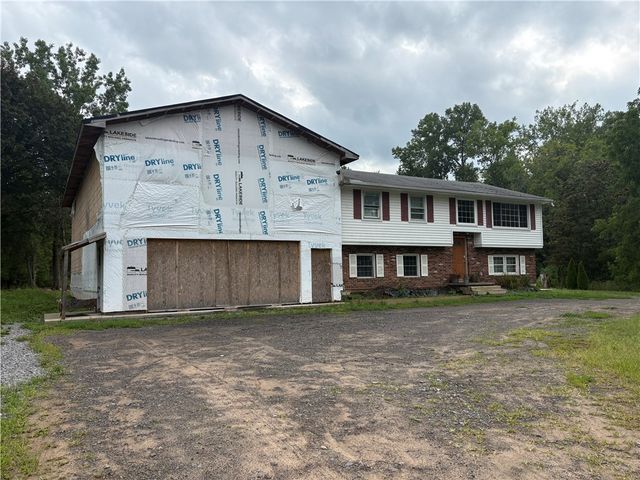 776 Lake Road, Ontario, NY 14519