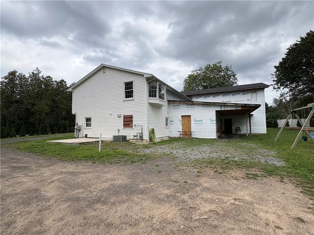 776 Lake Road, Ontario, NY 14519