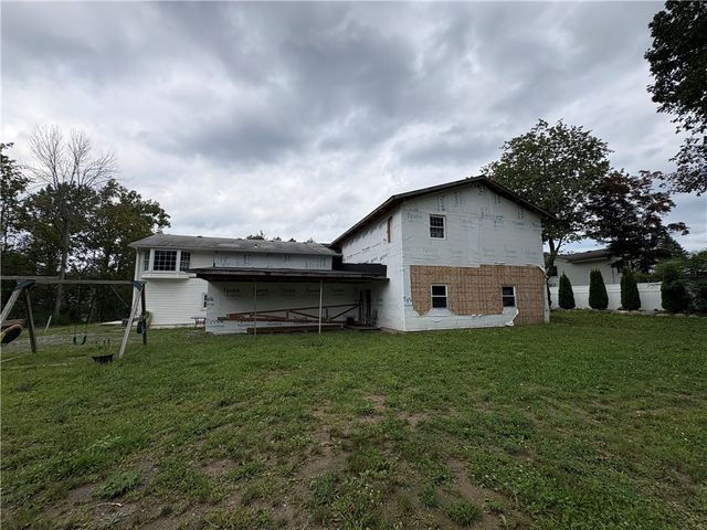 776 Lake Road, Ontario, NY 14519