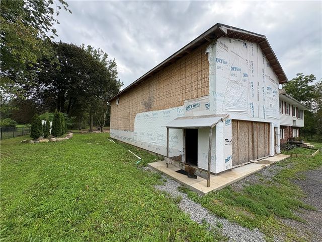 776 Lake Road, Ontario, NY 14519