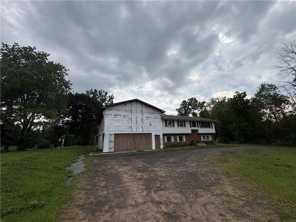 776 Lake Road, Ontario, NY 14519