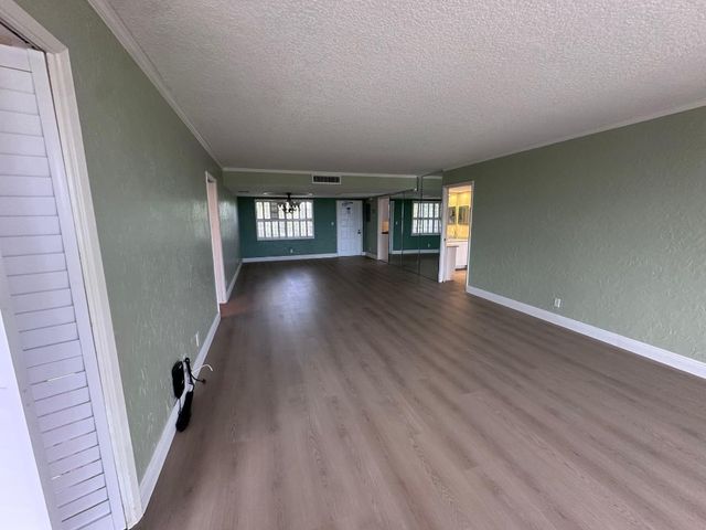 3850 Oaks Clubhouse Drive 403, Pompano Beach, FL 33069