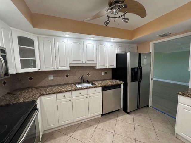 3850 Oaks Clubhouse Drive 403, Pompano Beach, FL 33069