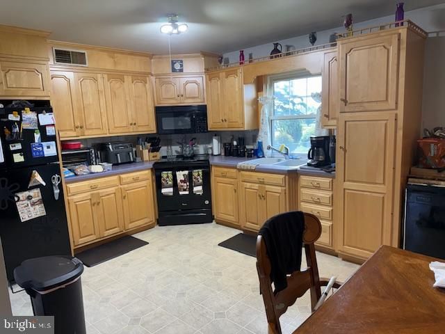890 RICHARD, Lebanon, PA 17046