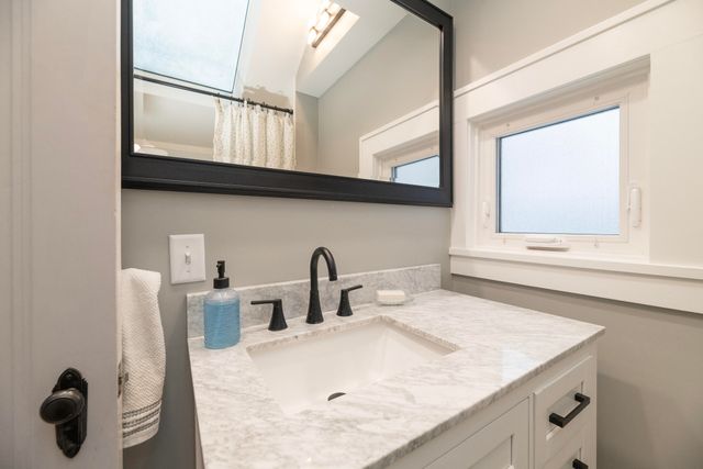 1216 Southern Avenue, Kalamazoo City, MI 49001