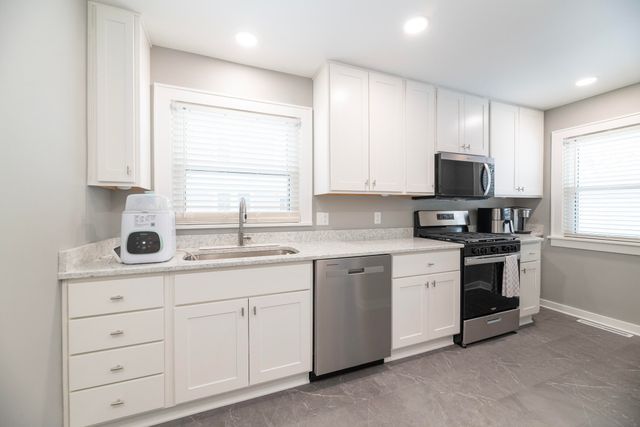 1216 Southern Avenue, Kalamazoo City, MI 49001